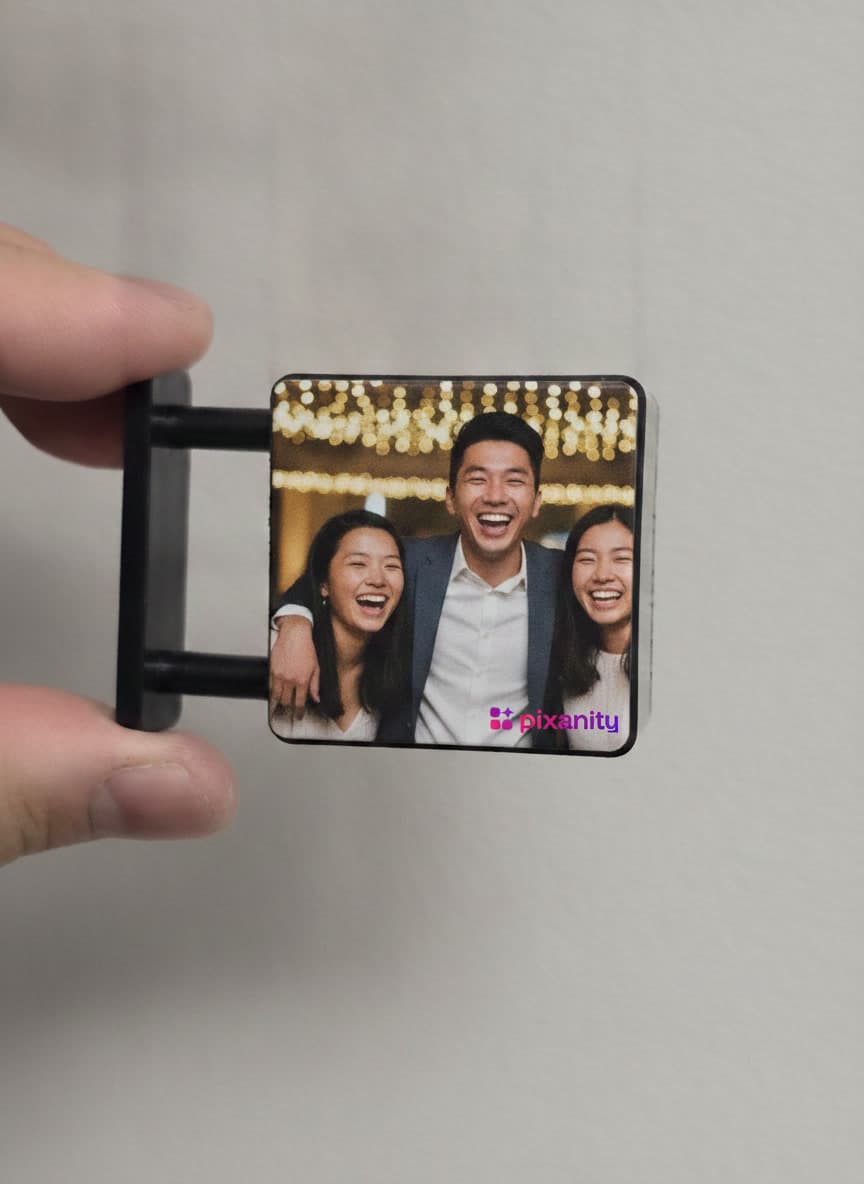 Real shot: close-up of the UV-printed photo panel